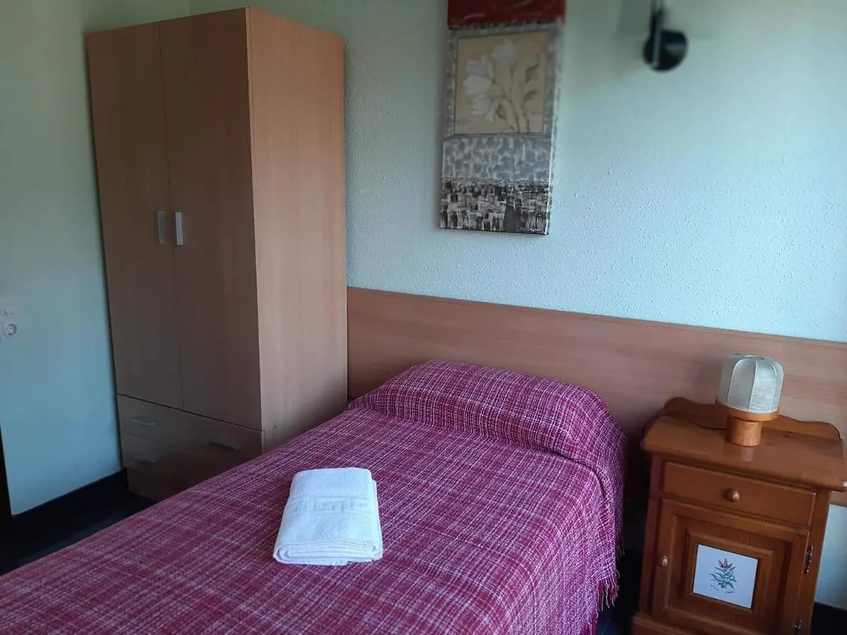 Guest house Habitaciones En Villa Coliving Casa Rural San Fausto de Campcentellas