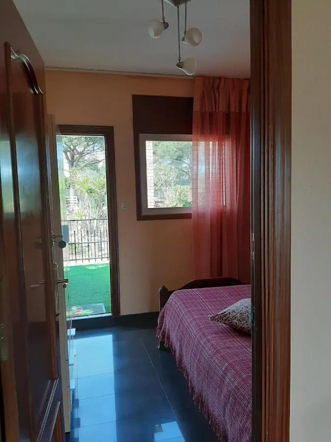 Habitaciones En Villa Coliving Casa Rural San Fausto de Campcentellas Guest house